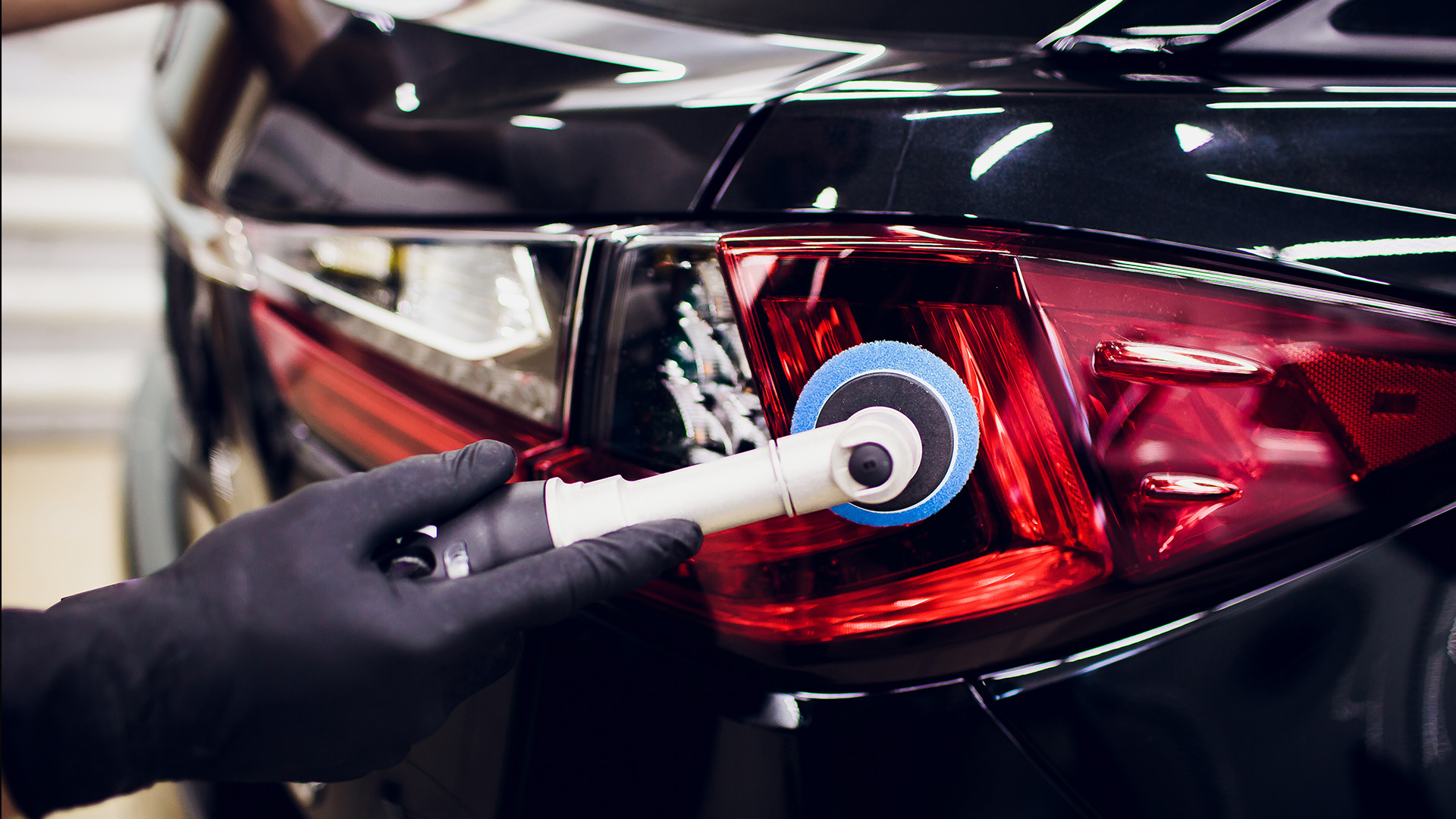 Door Frame, Pillar, and Trim Polishing Island Flow Detailing